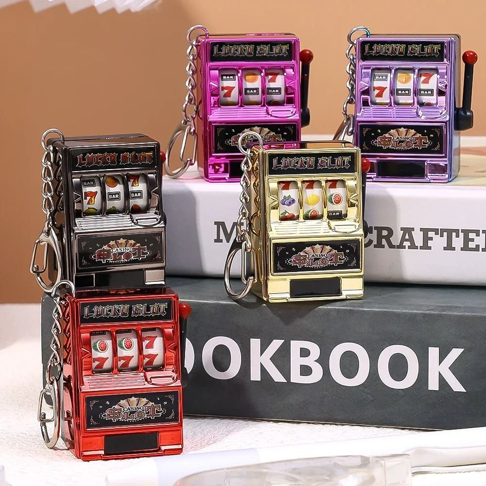 Arcade Game Jackpot - Mini Automat do Gier Hazardowych Breloczek
