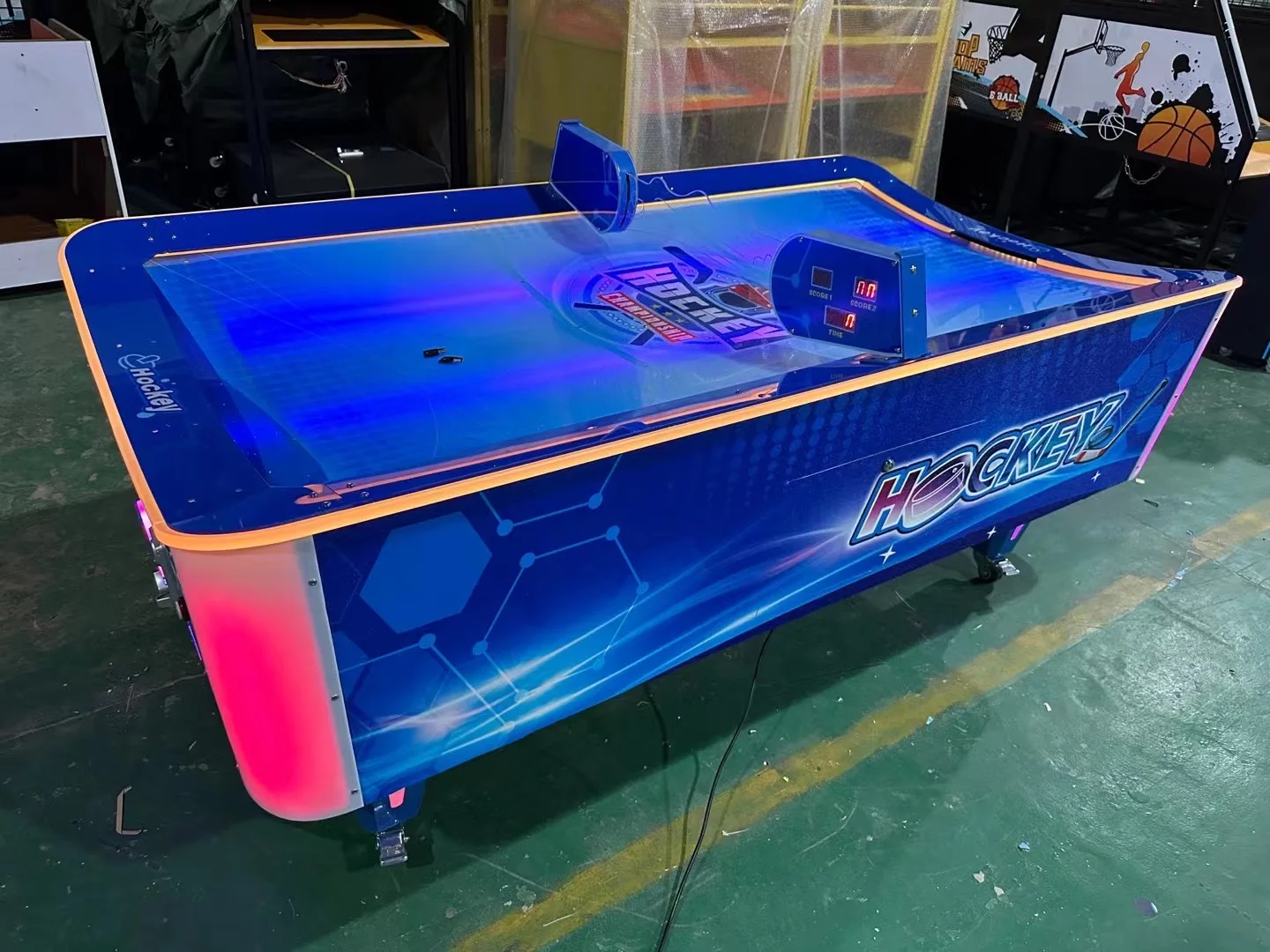 Automat do gier arcade na mone – Arcade Games & Vending Co recenzja i cena